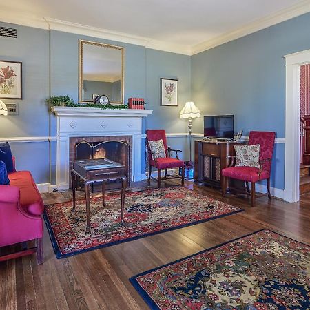 Cedars Of Williamsburg Bed & Breakfast Extérieur photo