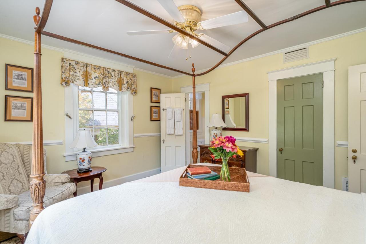Cedars Of Williamsburg Bed & Breakfast Extérieur photo