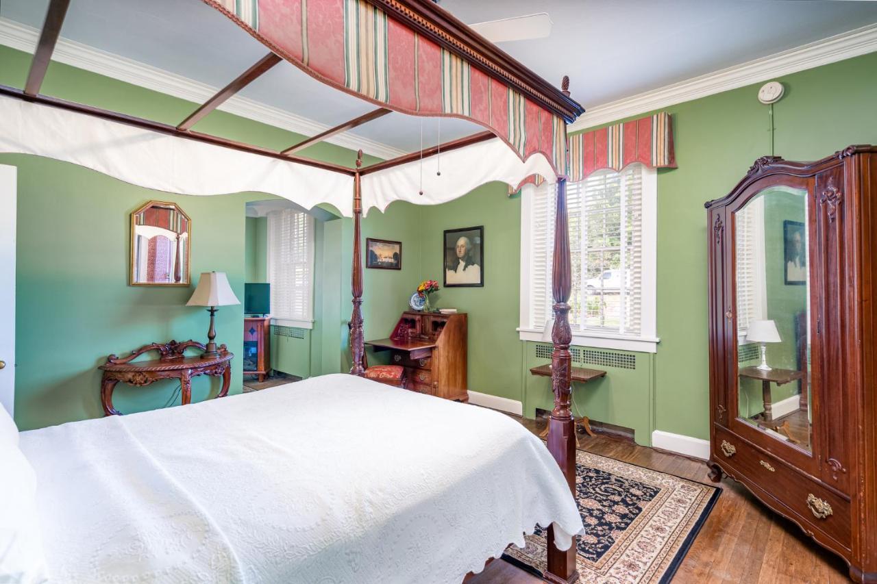 Cedars Of Williamsburg Bed & Breakfast Extérieur photo