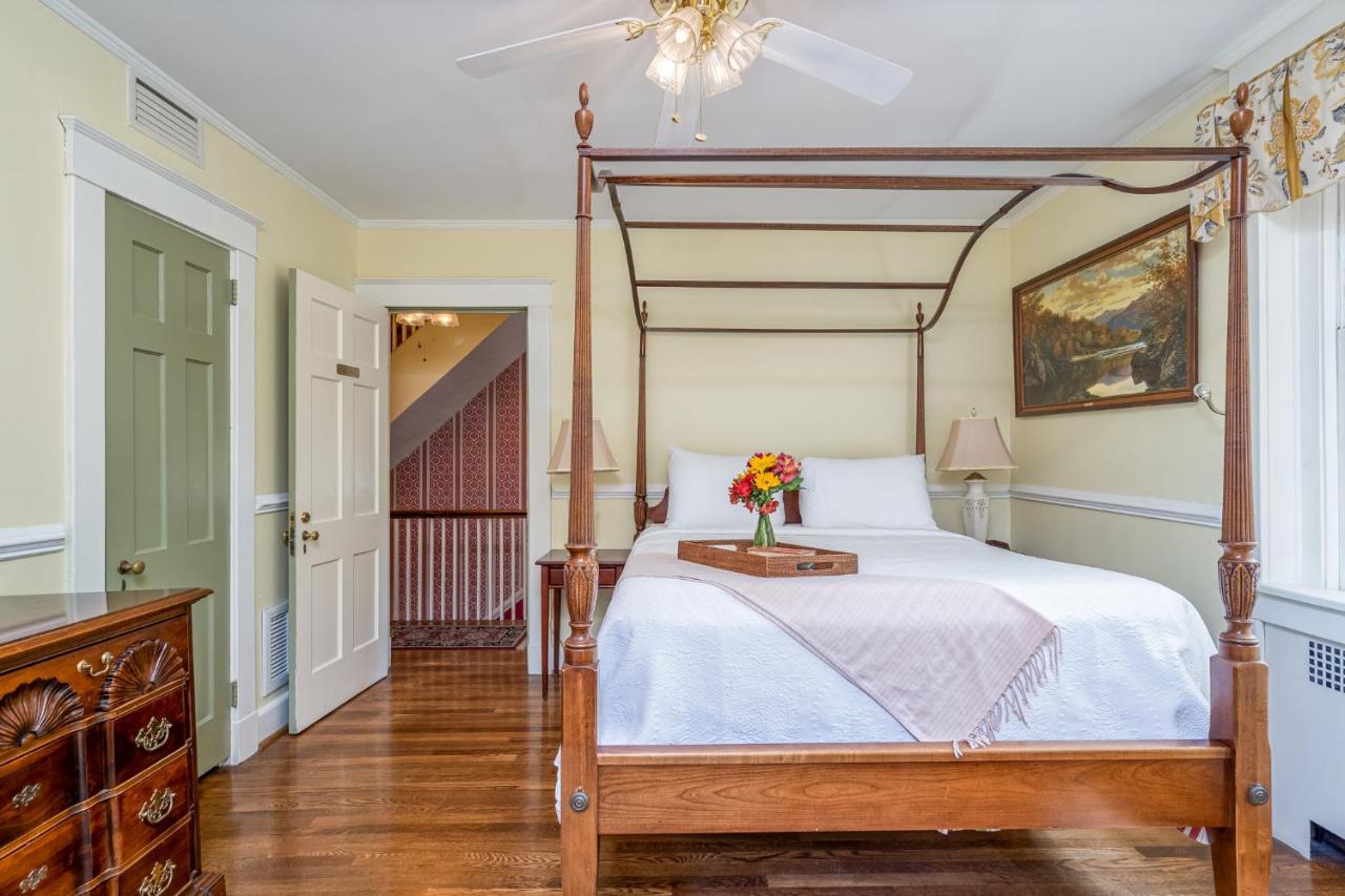 Cedars Of Williamsburg Bed & Breakfast Extérieur photo