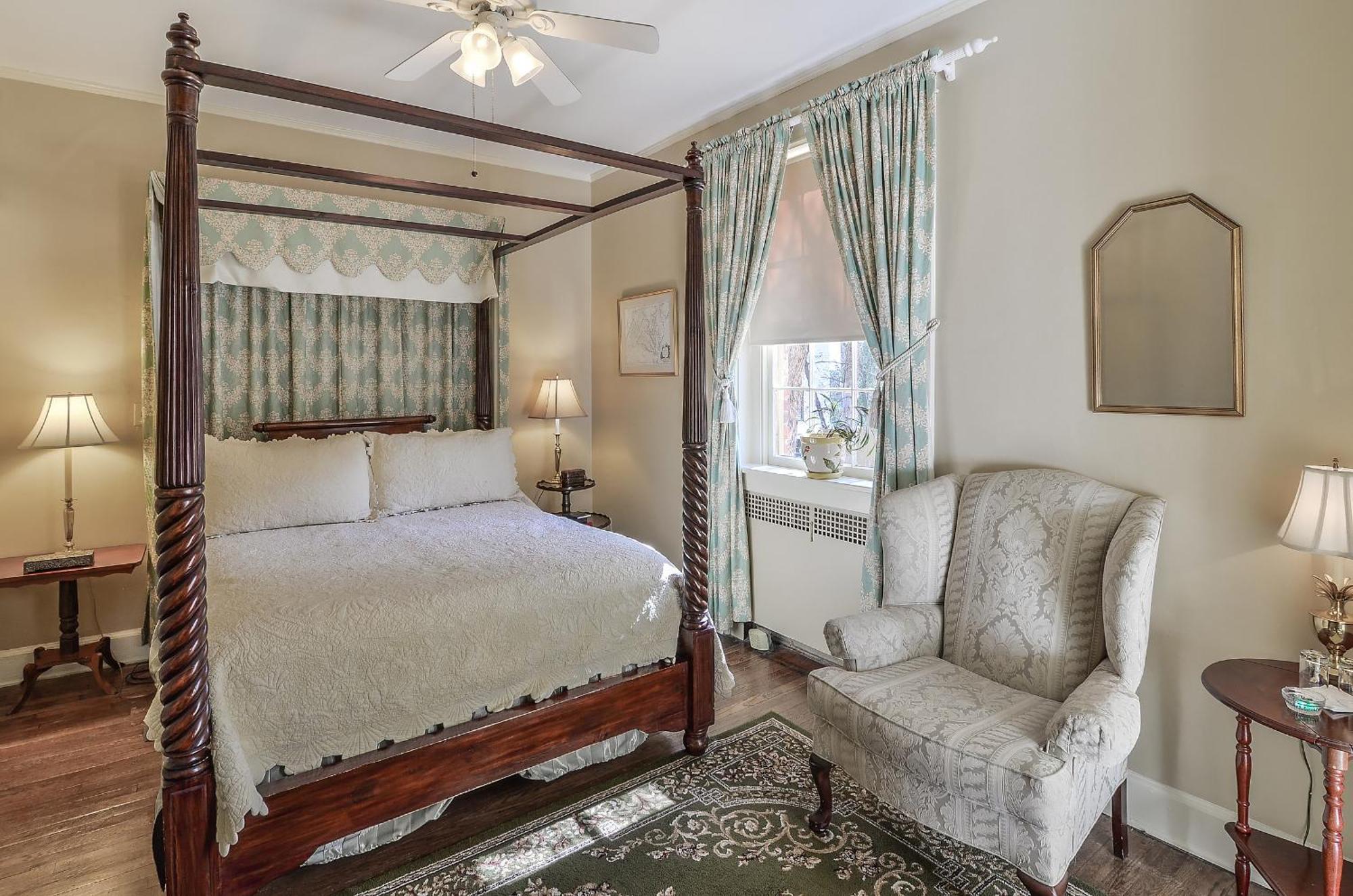 Cedars Of Williamsburg Bed & Breakfast Extérieur photo