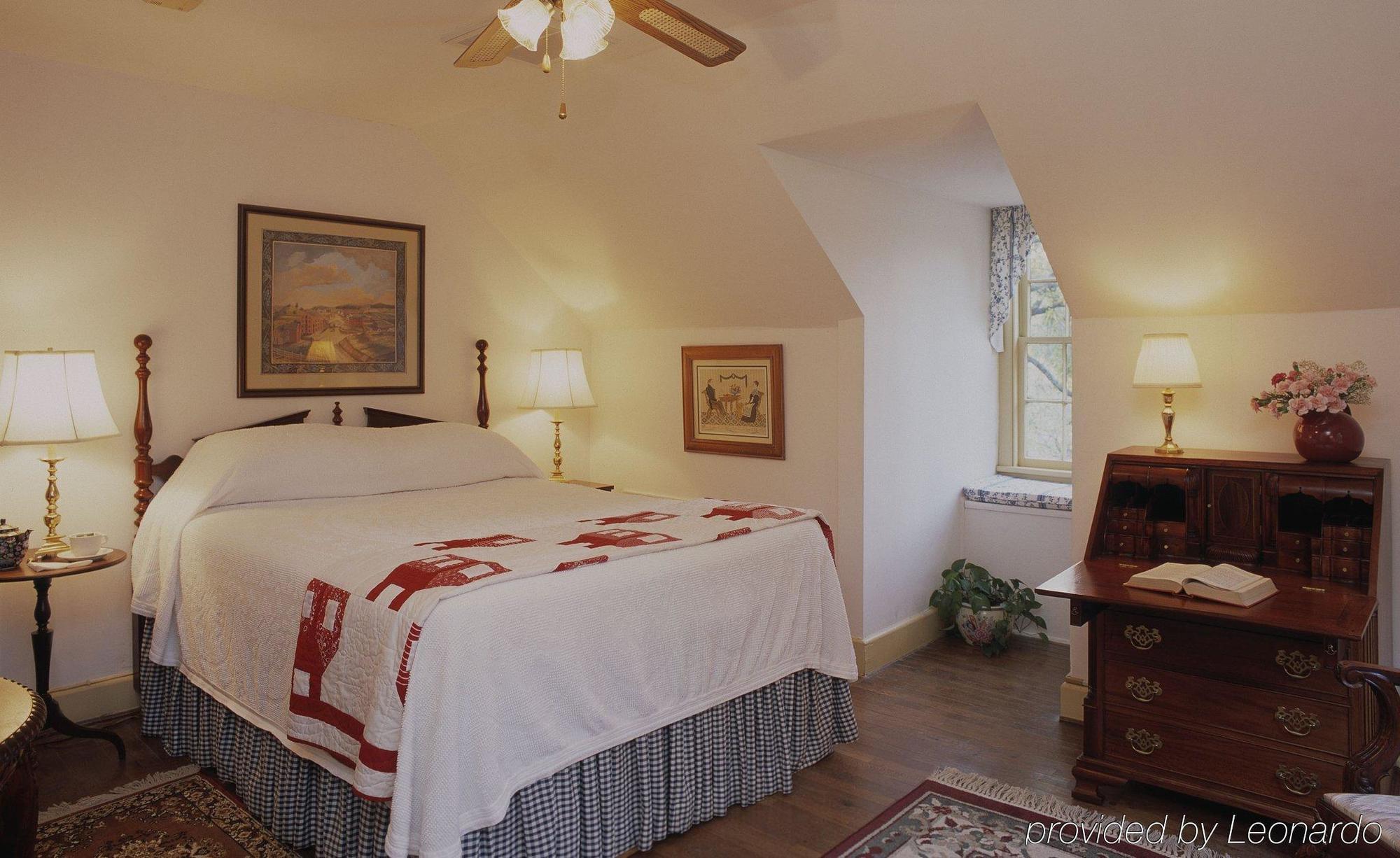 Cedars Of Williamsburg Bed & Breakfast Extérieur photo