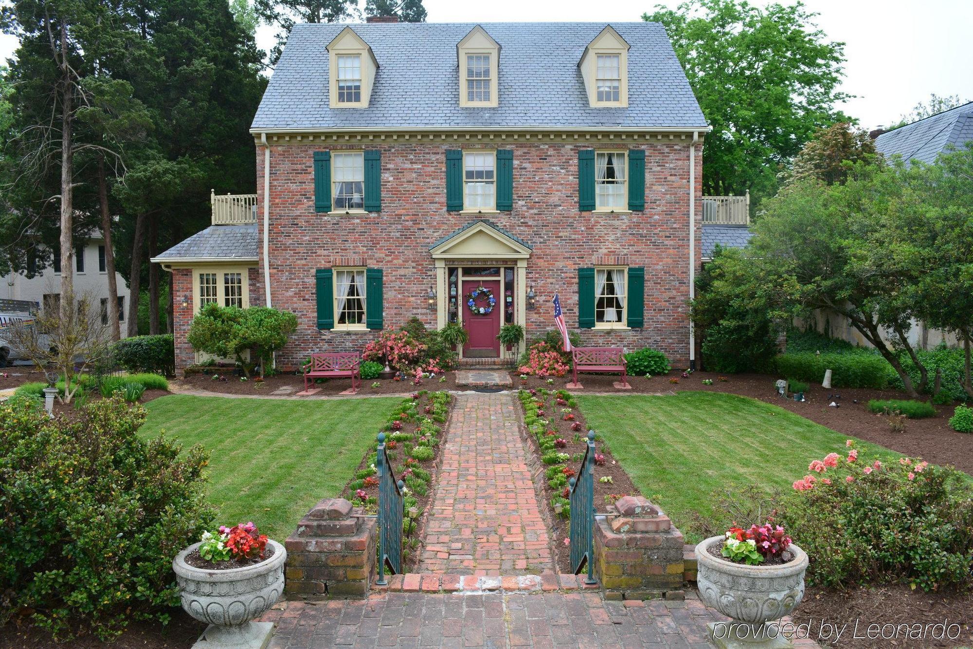 Cedars Of Williamsburg Bed & Breakfast Extérieur photo