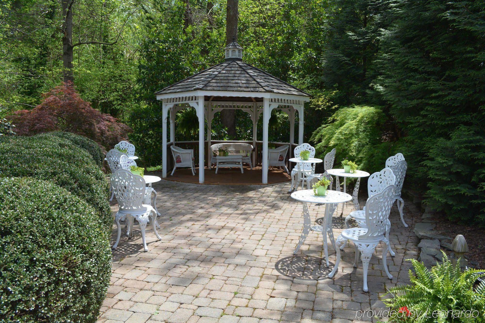 Cedars Of Williamsburg Bed & Breakfast Extérieur photo