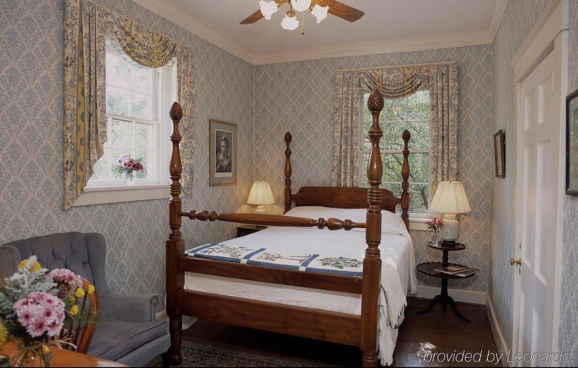 Cedars Of Williamsburg Bed & Breakfast Extérieur photo
